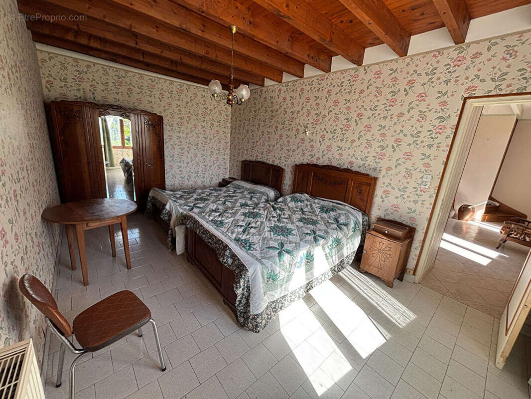 Maison à MONTREUIL-BELLAY