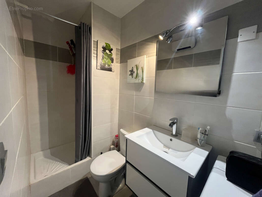 Appartement à MAUGUIO