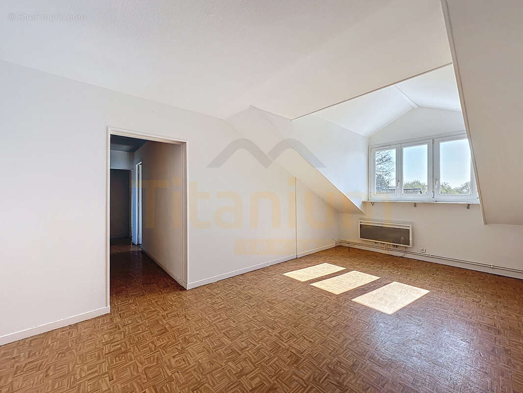 Appartement à SAINT-CLAIR-SUR-EPTE