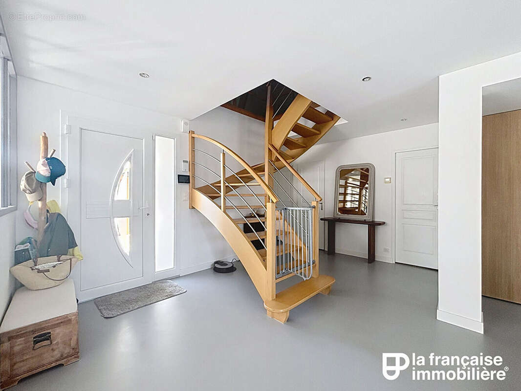 Maison à CHASNE-SUR-ILLET