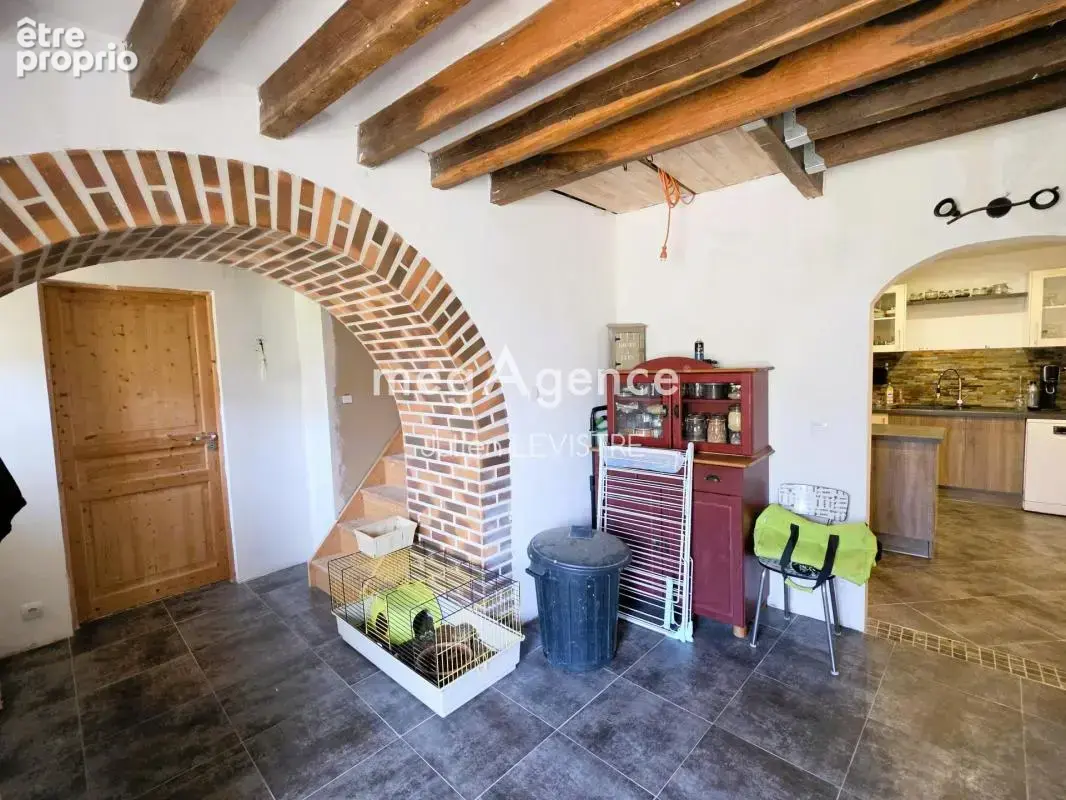 Maison de 7 pièces de 200m² - photo 5