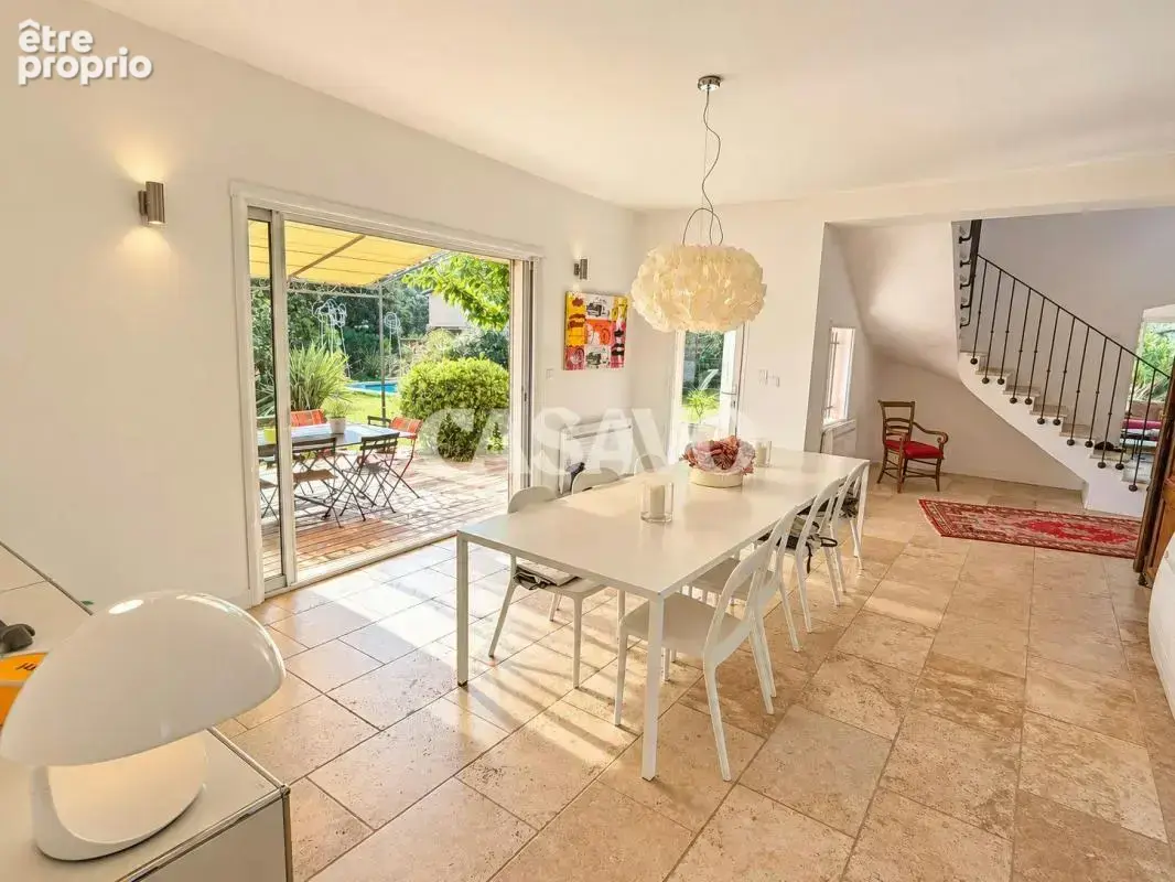 Vente Maison 7 pièces de 201m² - 13860 Peyrolles-en-Provence - photo 7