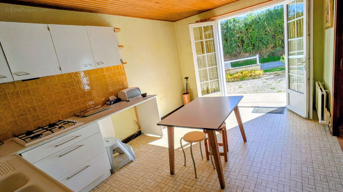 Maison à TEURTHEVILLE-BOCAGE