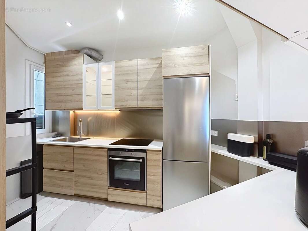 Appartement à PARIS-14E