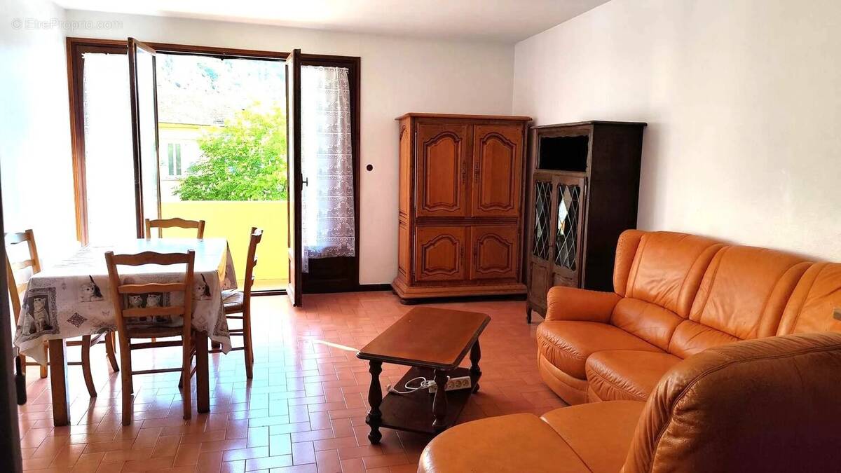 Appartement à ENTREVAUX