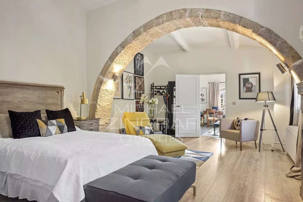Maison à BIOT