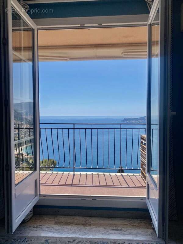Appartement à ROQUEBRUNE-CAP-MARTIN