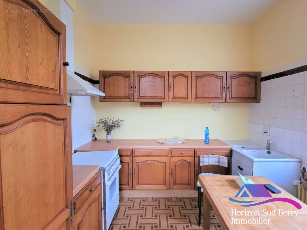 CUISINE - Maison à LA CHATRE