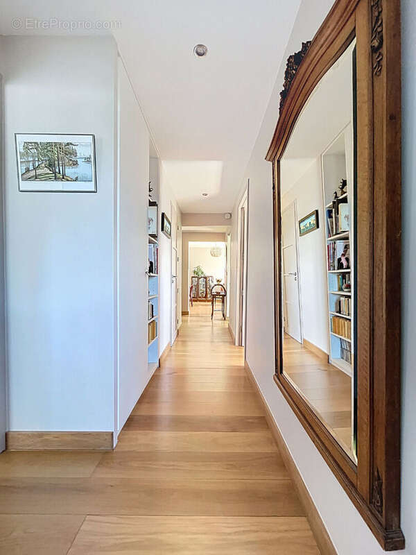 Appartement T4 95 m² rénové au coeur du Triangle d'Or d'Annecy - photo 13