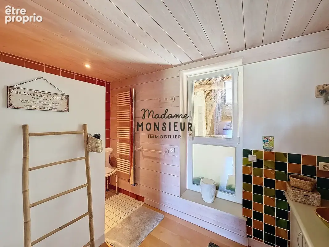 Propriété 280m2 avec jardin paysagé - photo 13