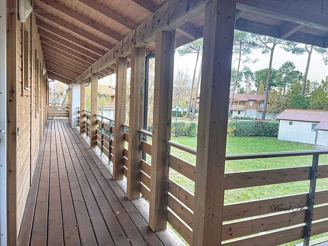 Appartement à PARENTIS-EN-BORN