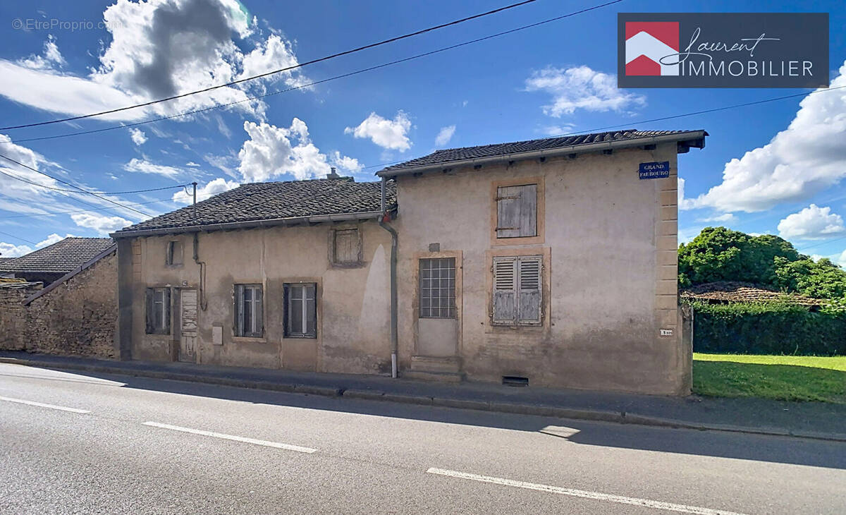 Maison à PONT-DE-VAUX