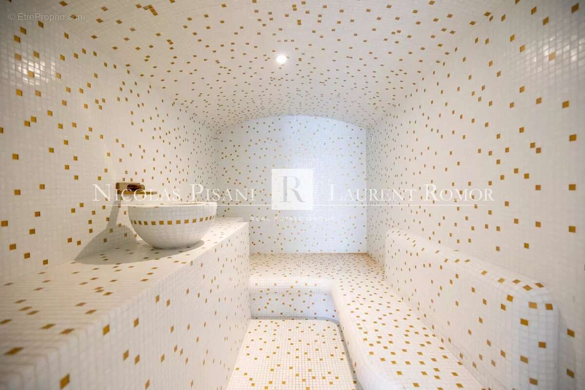 Maison à ROQUEBRUNE-CAP-MARTIN