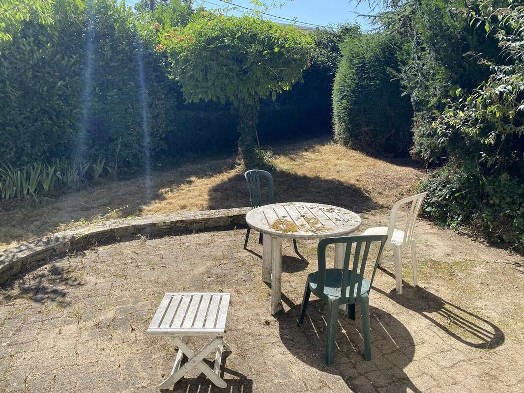 Maison 150 m² à Saint-Georges-Des-Gardes  - photo 5