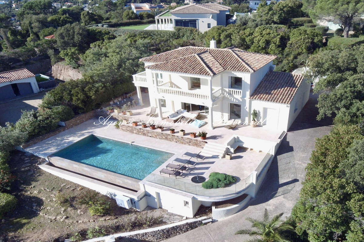 Maison à LES ISSAMBRES