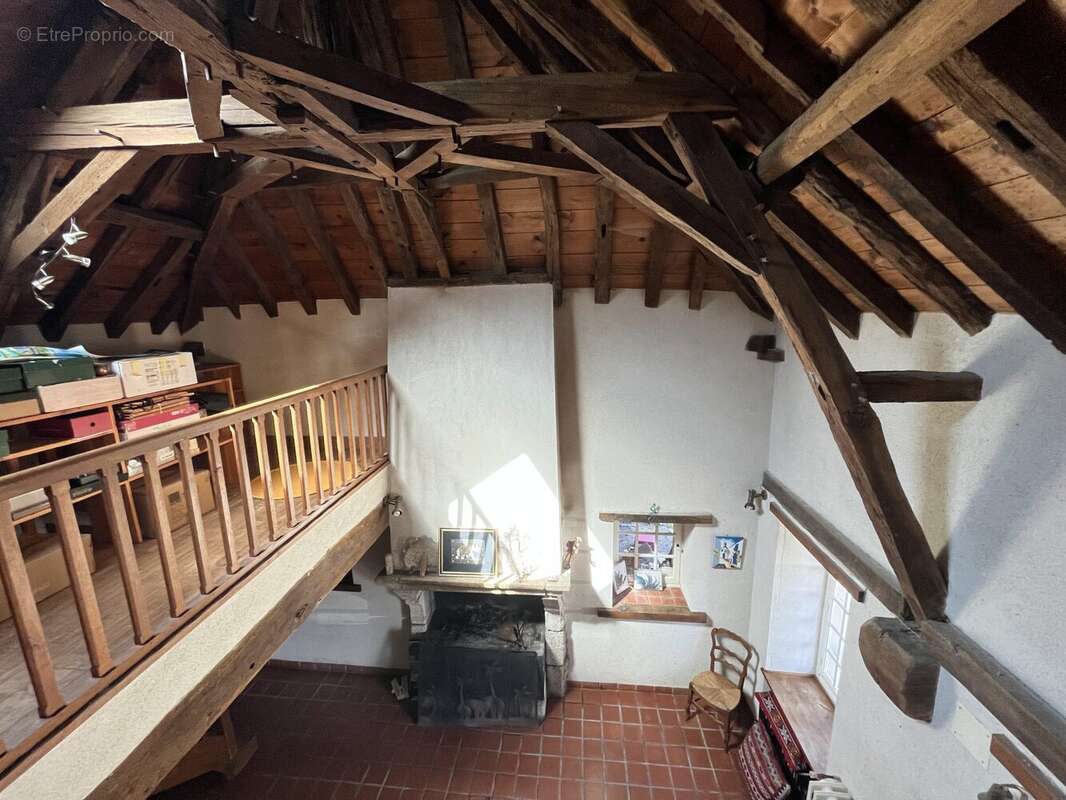 Maison à MONTREVAULT