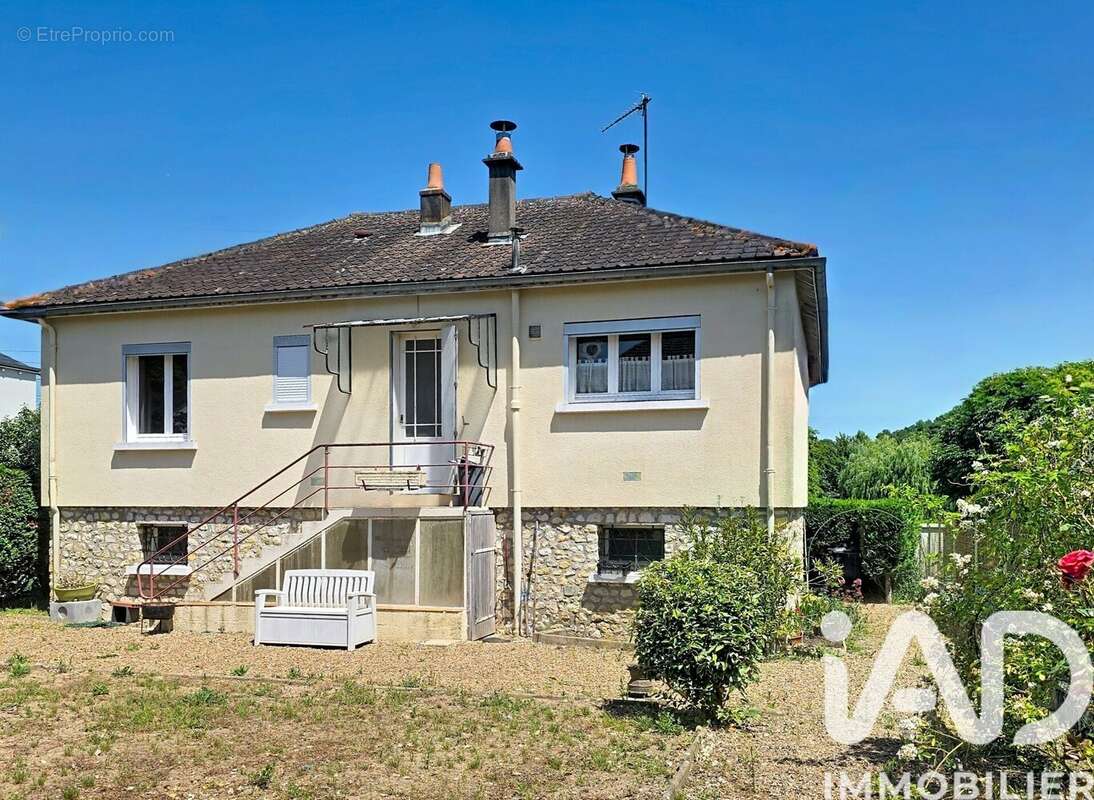 Maison 64 m² à Saint-Paterne-Racan  - photo 3