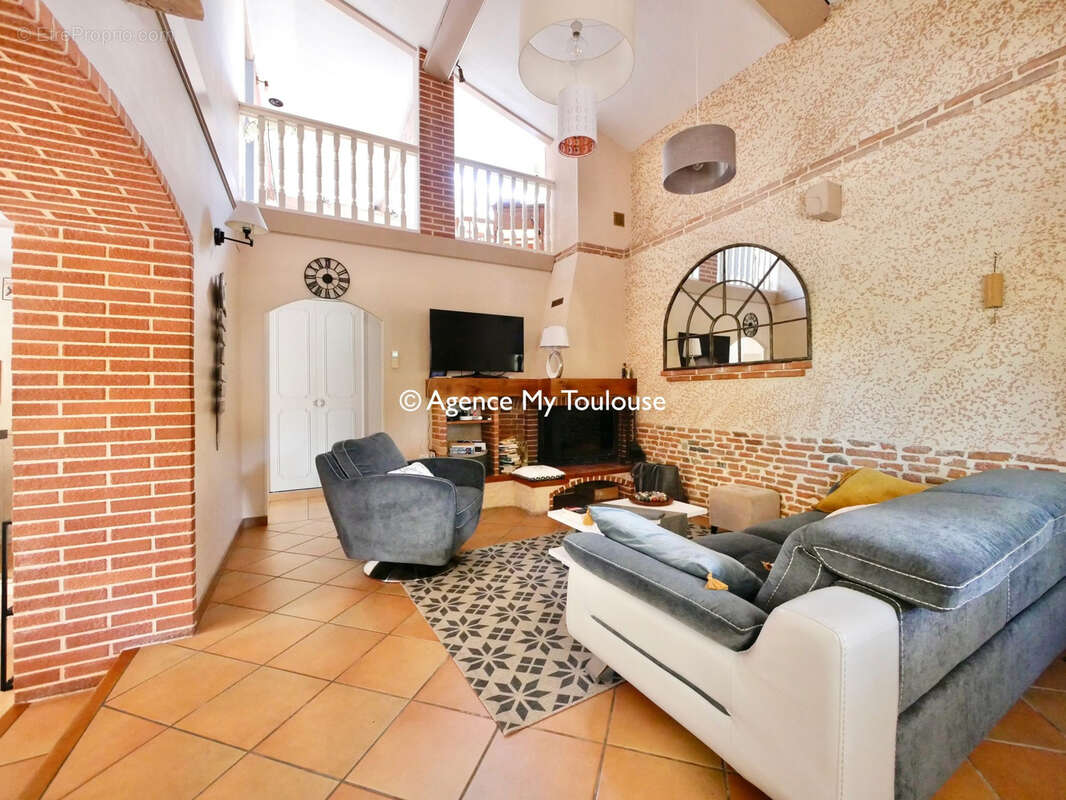 Montastruc-la-Conseillère, maison de charme T4/5 de 141m2 sur une vaste parcelle - photo 2
