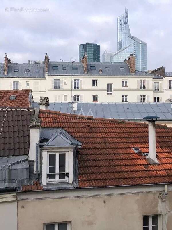 Appartement à NEUILLY-SUR-SEINE