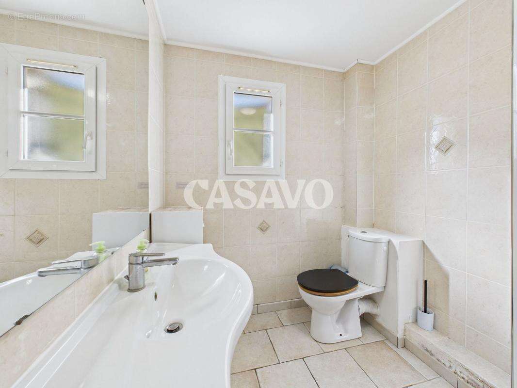 Appartement à PEYROLLES-EN-PROVENCE