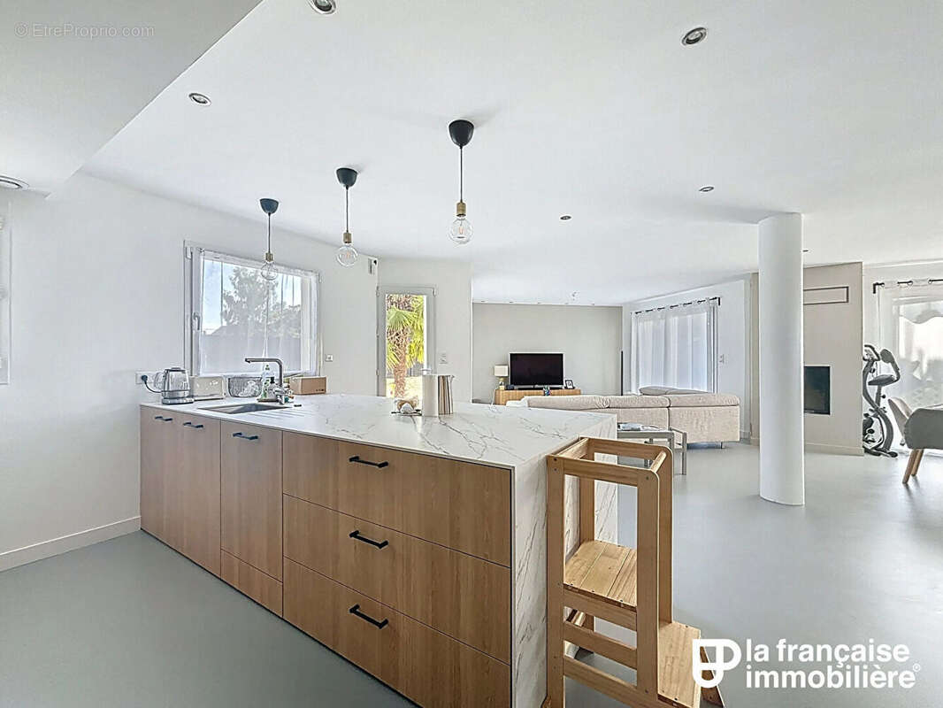 Maison à CHASNE-SUR-ILLET