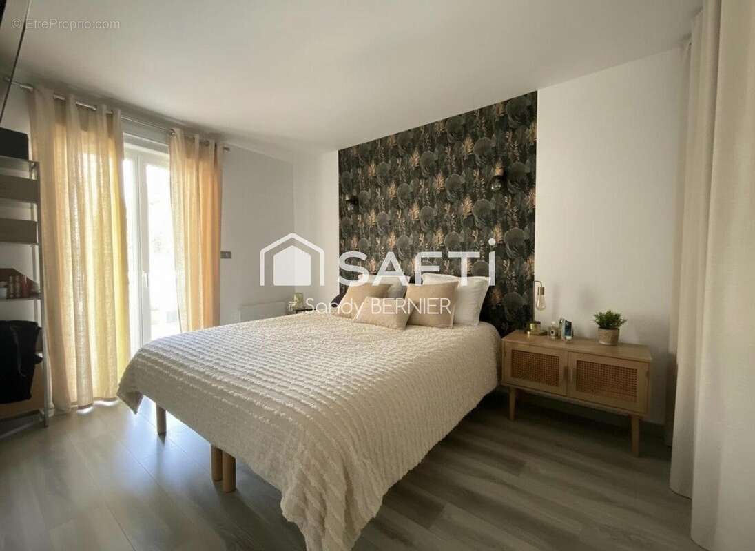 Maison 212 m² à Migne-Auxances  - photo 8