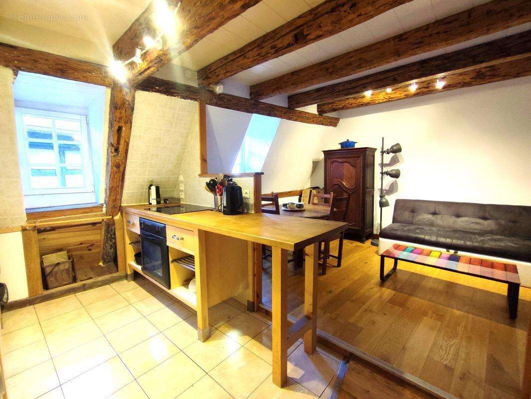 Appartement T2 place du corbeau À Vendre - photo 6