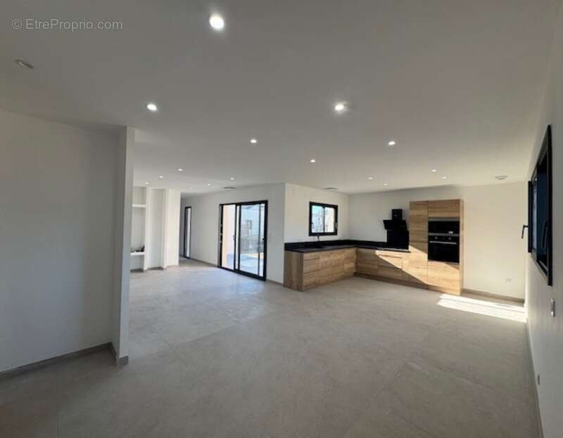 Maison à SAINT-MARTIN-DE-VALGALGUES