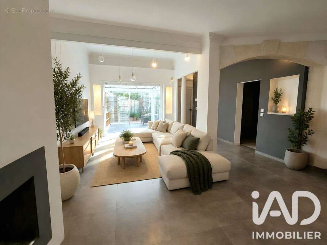 Maison 115 m² à Arles  - photo 5