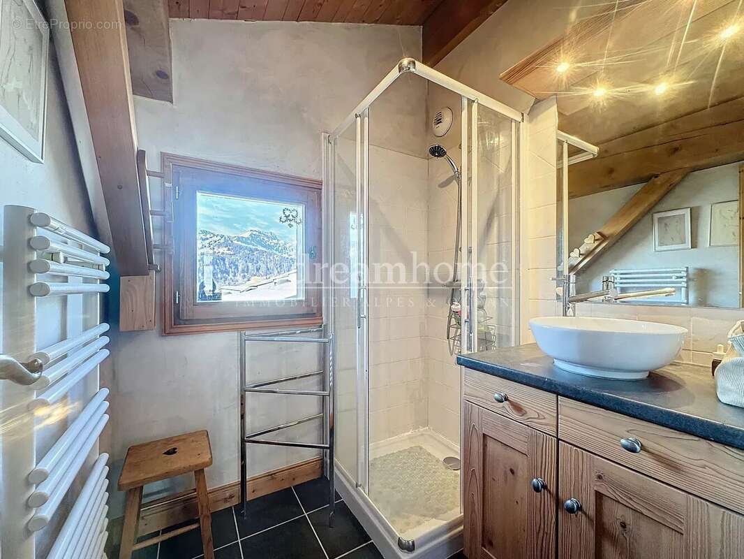 Appartement à CREST-VOLAND