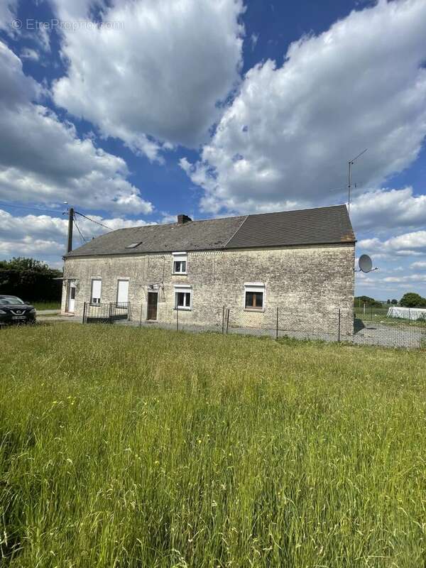 Maison à OHAIN