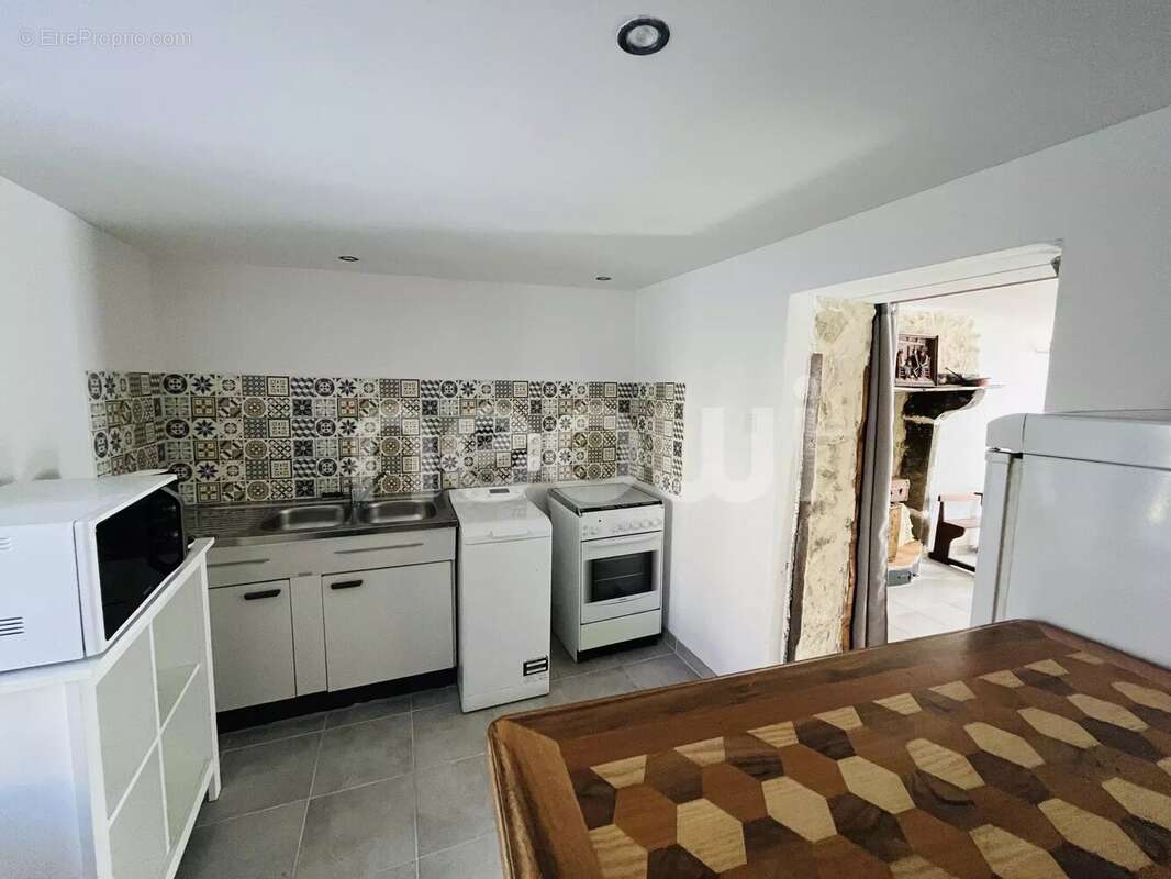 Maison à SAINT-GEORGES-DE-MONS