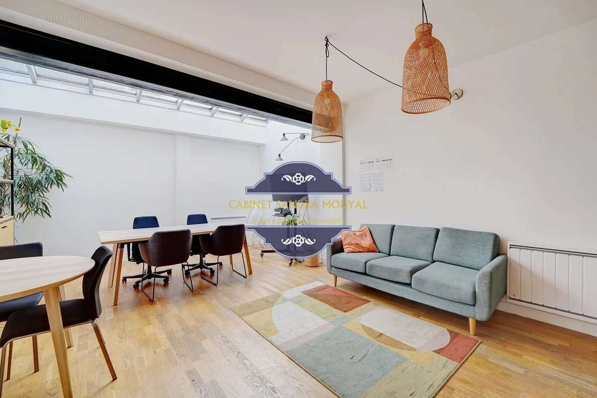 Commerce à PARIS-11E