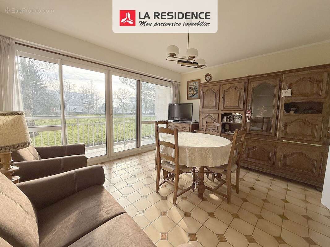 Appartement à VELIZY-VILLACOUBLAY