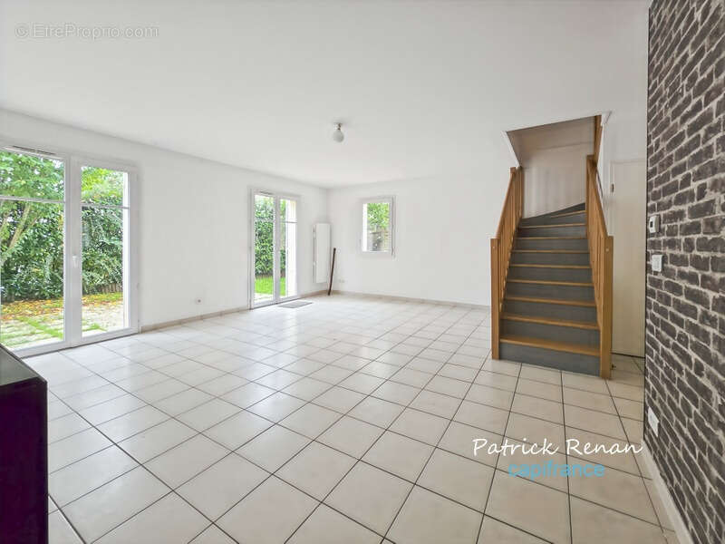 Maison à FONTENAY-LE-FLEURY