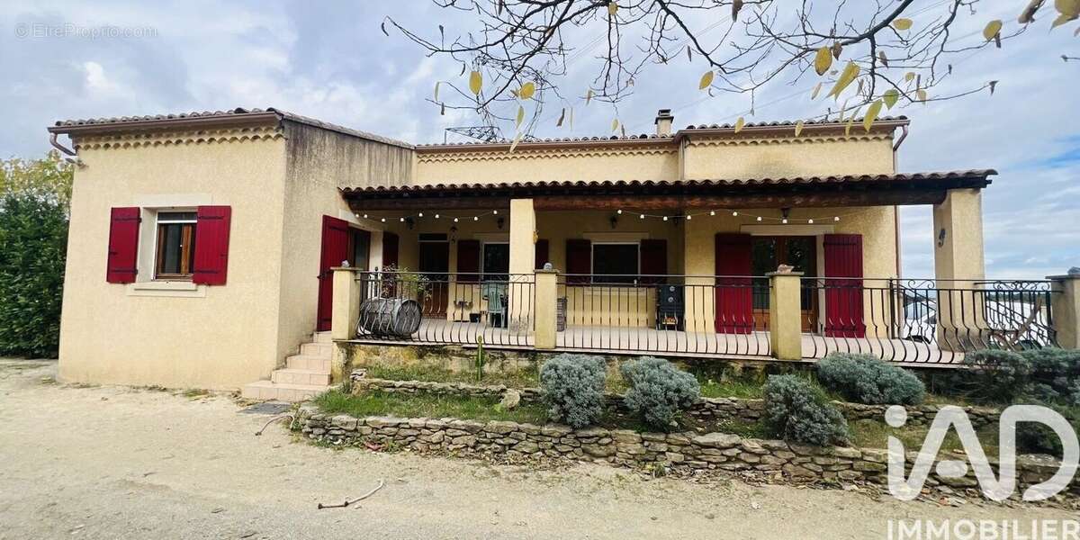 Photo 2 - Maison à SAINT-JULIEN-DE-PEYROLAS