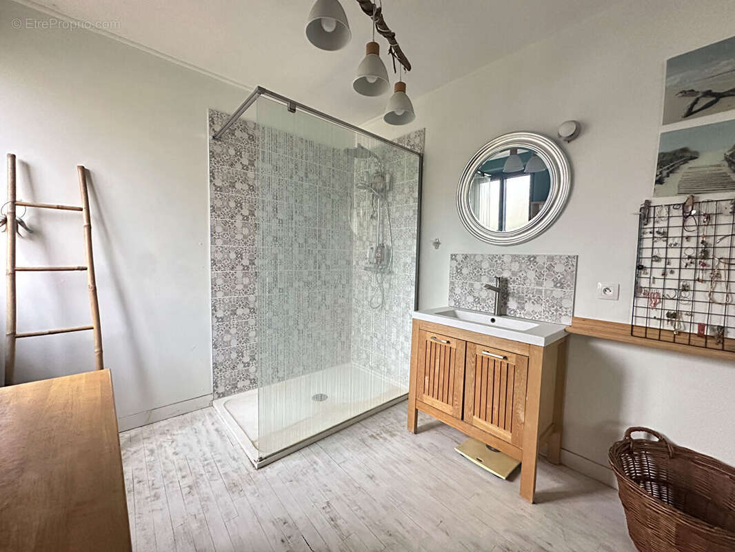 Maison à FOLLAINVILLE-DENNEMONT