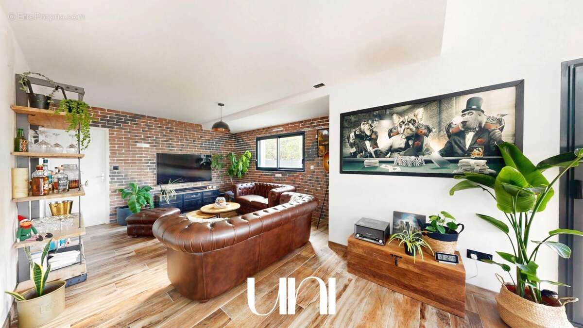 Maison à SAINT-MARTIN-DES-ENTREES