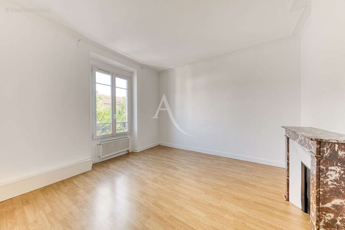 Maison Noisiel 6 pièce(s) 140 m2 - photo 6