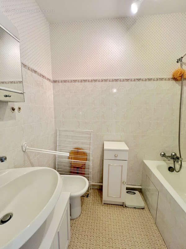 FACE MER Appartement 3 pièces avec vue mer balcon garage et cave - photo 13