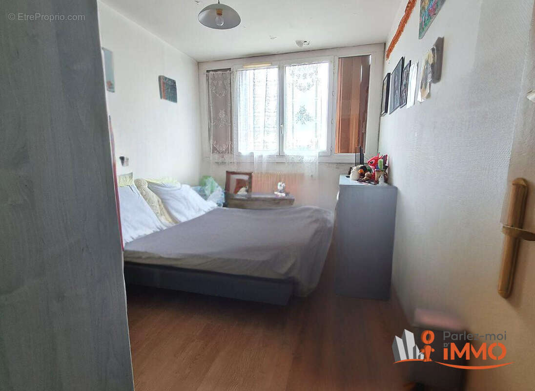 Appartement 108 m² à Saint-Etienne  - photo 6
