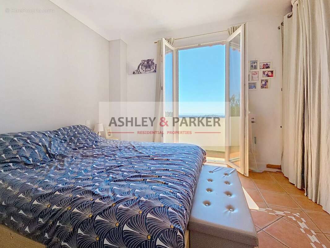 Appartement à VENCE