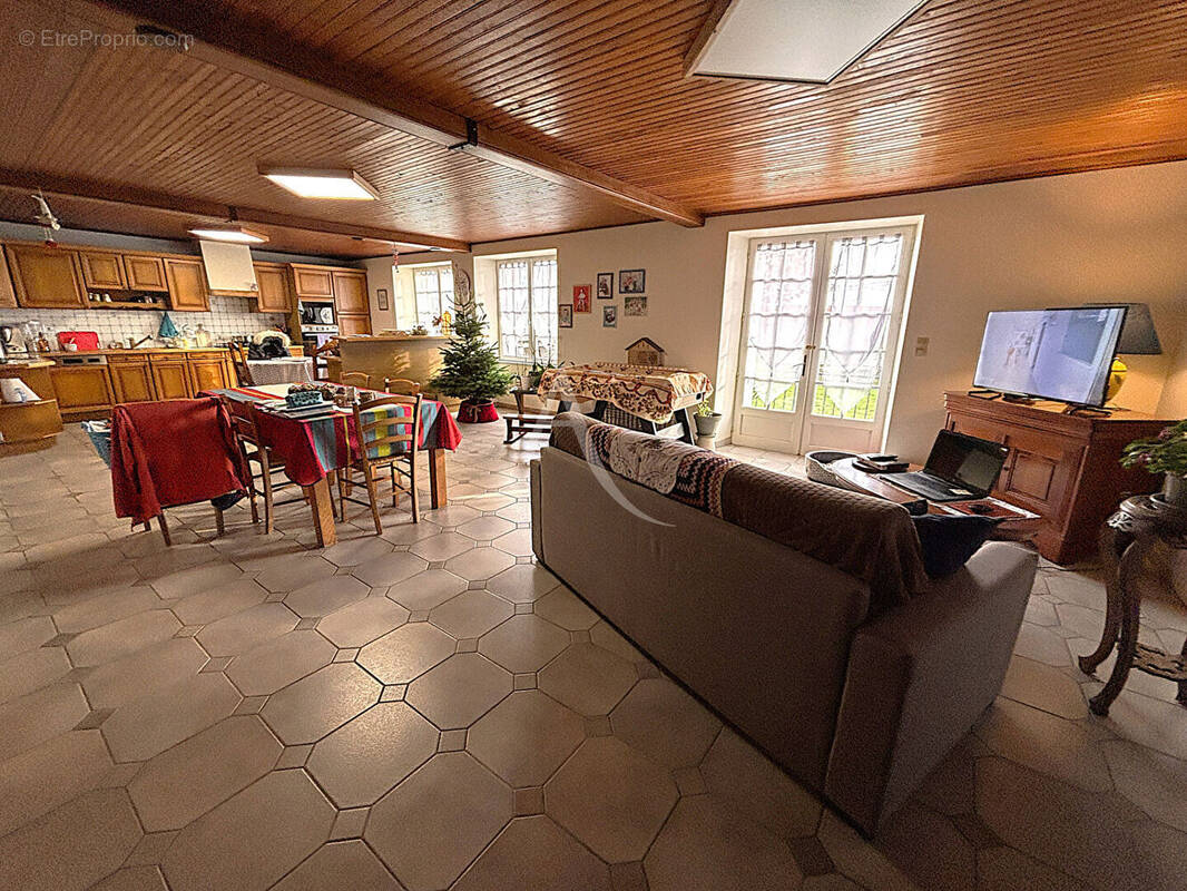 Maison à MARSAC-SUR-DON