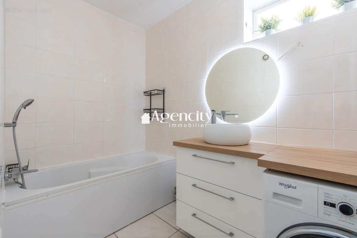 Appartement à TORCY