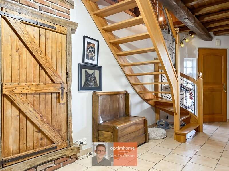 Maison à DOMMARTIN-LES-CUISEAUX