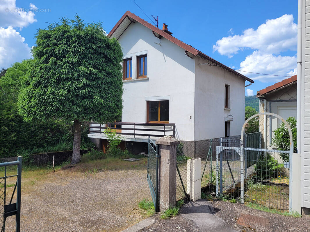 Maison à LE THILLOT
