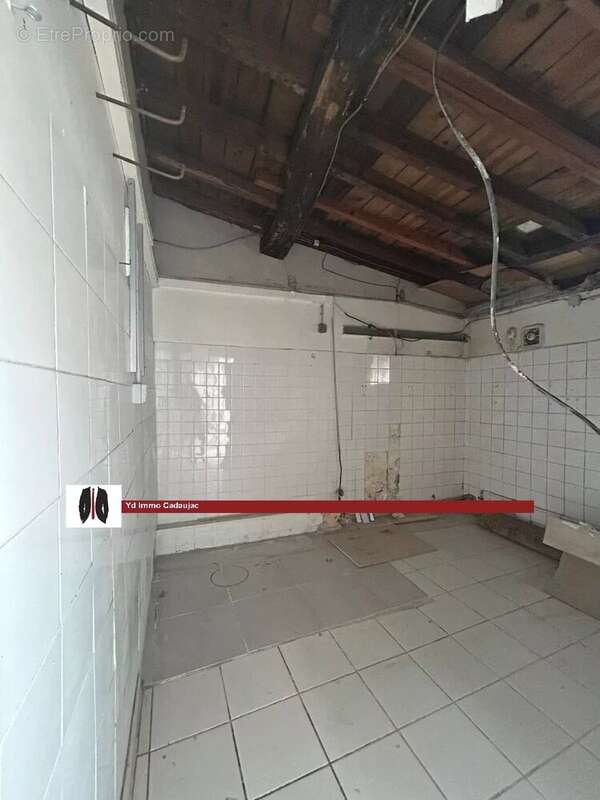 Centre la Brède local commercial avec logement et garage - photo 15
