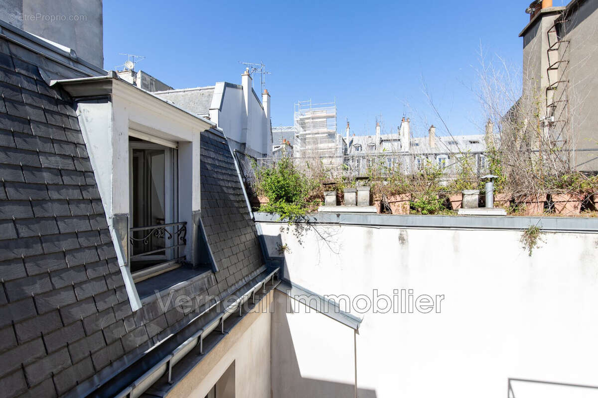Appartement à PARIS-7E