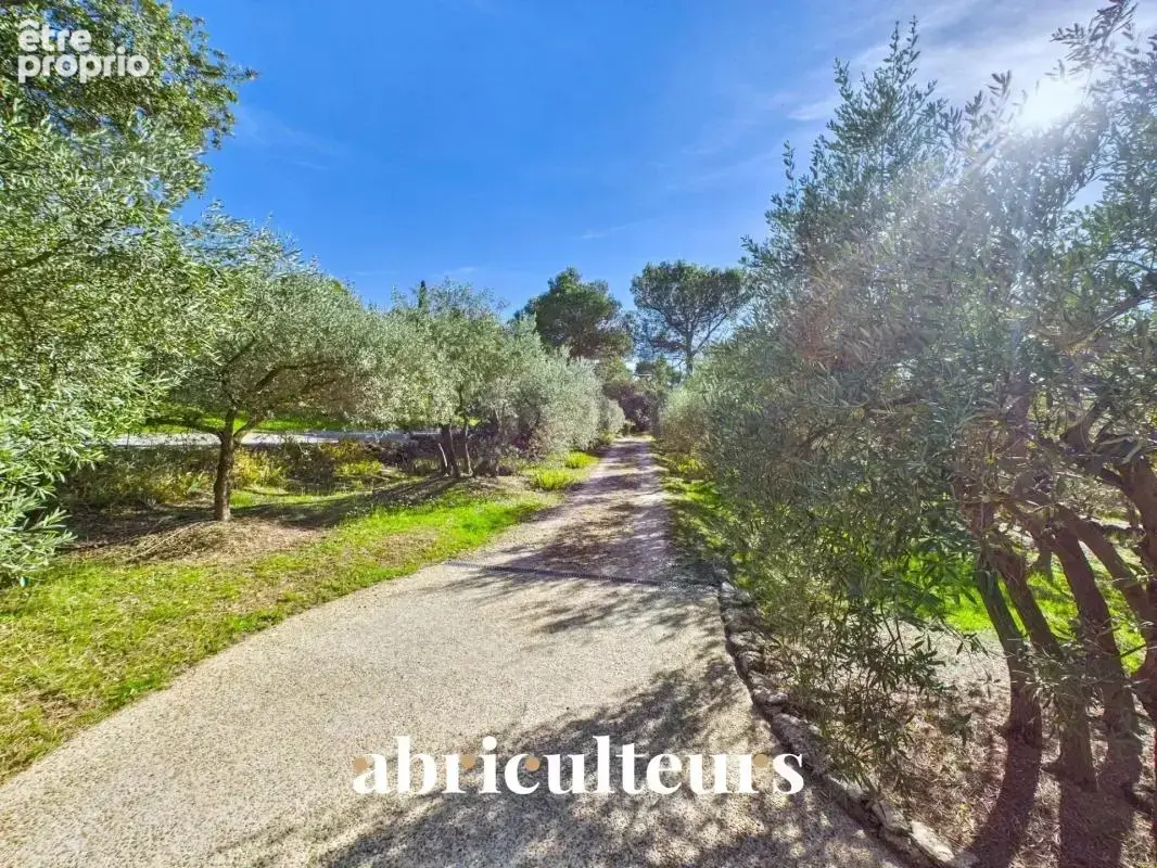 Villa rénovée de 155 m²  en vente au pied du Luberon à Cheval-Blanc (84460) - photo 23