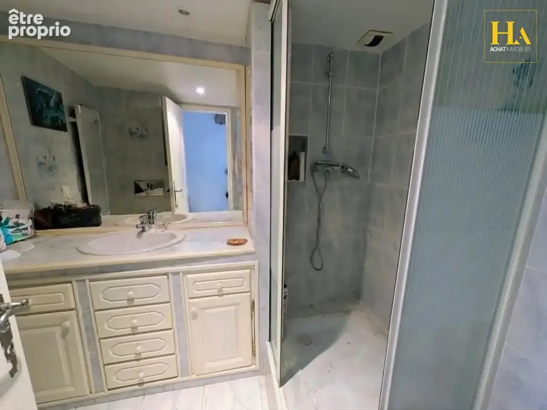 Immeuble / Maison de village au calme avec belle vue - photo 10